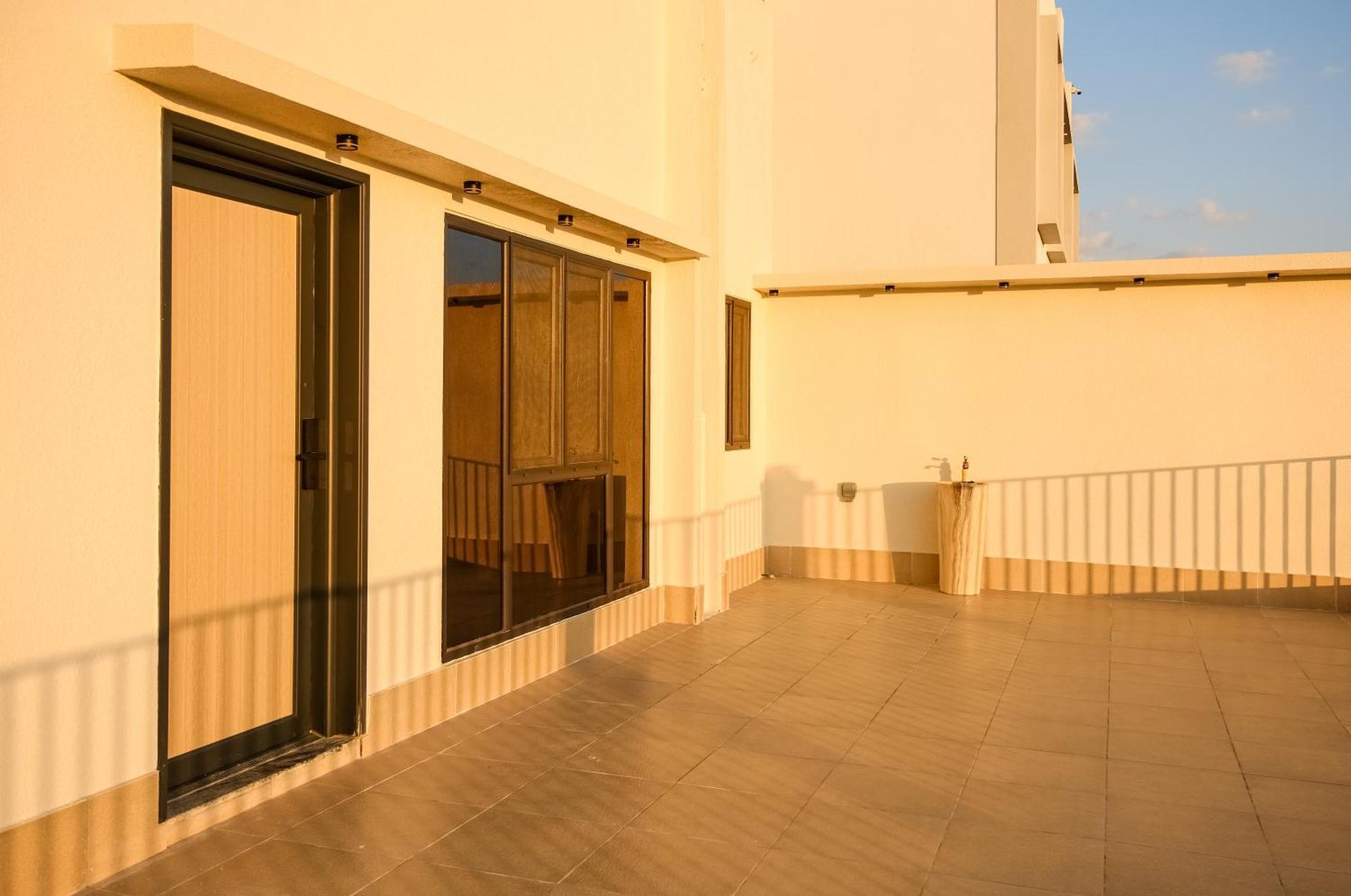Sunset Sky Hotell Misfāh Exteriör bild